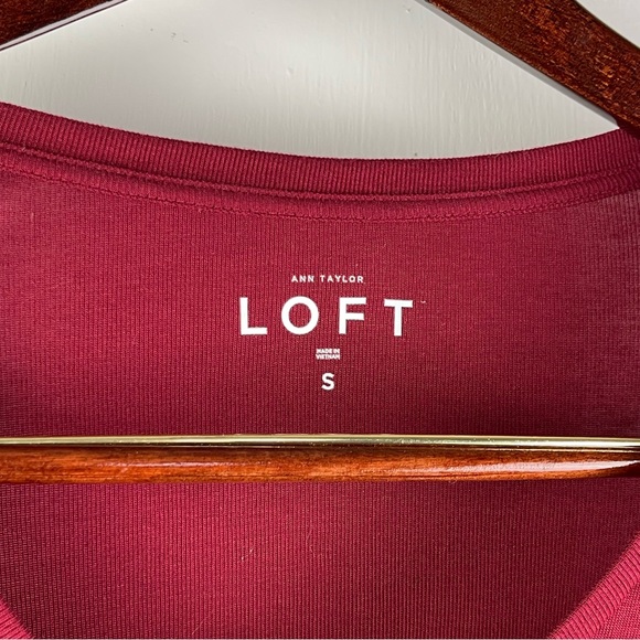 Loft | Long sleeve tee v neck - Picture 9 of 9